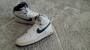 C2【特価/Used/入手困難】NIKE AIR FORCE 1 HIGH WHITE/NAVY/Jordan sb force atmos AIRMAX dunk acg supreme 1 2 4 95 97 90 