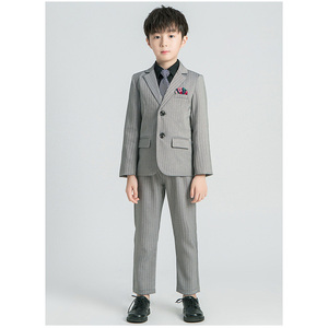 ☆ グレー ☆ 130cm ☆ 男の子スーツ フォーマル 4点セット pmyf35 キッズ フォーマル 男の子 子ども服 タキシード キッズスーツ おしゃれ