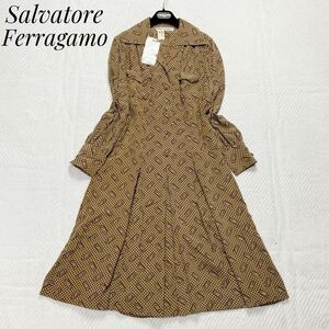 未使用タグ付き*Salvatore Ferragamo サルヴァトーレフェラガモ ロングワンピース シルク100% 総柄 48 XL以上 大きいサイズ ガンチーニ