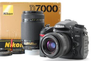 Nikon ニコン D7000 ダブルズームキット 32GBSDカード付き ショット数6351回