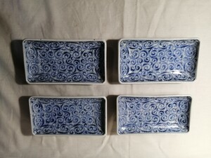 伊万里　蛸唐草　染付長方皿　4枚　近代　復刻品　昭和初期　有田　和食器　蛸唐草　染め付け　角皿　84SR13g2