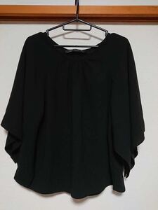 ZARA WOMAN　トップス　袖フレア　5分袖　胸元タック　黒　USED　ザラ　チュニック　大人可愛い　夏　トップス