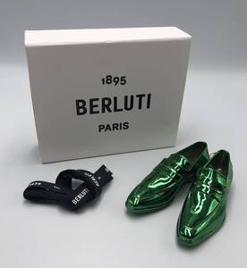 開封・未使用★BERLUTI ベルルッティ★ノベルティ　オーナメント　チャーム　箱付き　I001