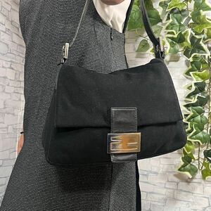 『美品 希少金具』FENDI フェンディ マンマバケット ハンドバッグ ショルダー FF金具 シルバー金具 ウール素材 レディース