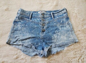 Hollister　ハイウエスト　ショートパンツ