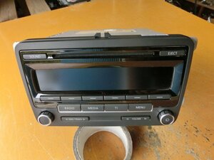 トゥーラン オーディオ 平成23年 DBA-1TCAV　CD.チューナー 動作品 1K0035183B ゴルフ 2011y 8.8万km　