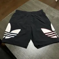 adidas ハーフパンツ S