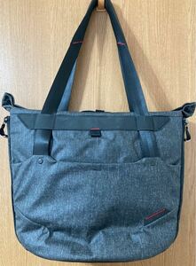 美品 peak design the everyday tote 20L チャコール グレー カメラバッグ ピークデザイン エブリデイトート トートバッグ リュック