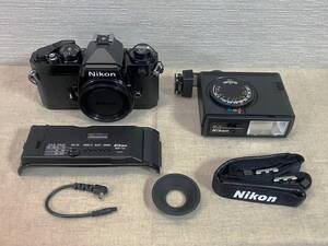 美品　NIKON　ニコンFE　ブラックボディ、スピードライトSB-10、データバックMF-12、接眼目当て、ストラップ、合計5点セット　全動作確認済