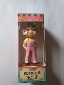 新品　限定ミニレトロペコちゃん人形　不二家　西洋菓子舖不二家　ピンク