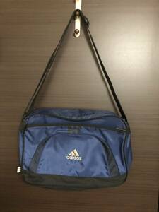 ADIDAS アディダス ショルダーバッグ　紺（USED）～サッカー、スポーツ、部活、習い事、レッスンバッグ～