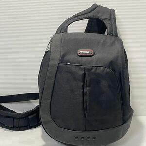 T106■ 極美品 TUMI トゥミ 斜め掛け メンズ トゥミ TUMI T-Tech Flow 5104D バデイパック 黒 ブラック