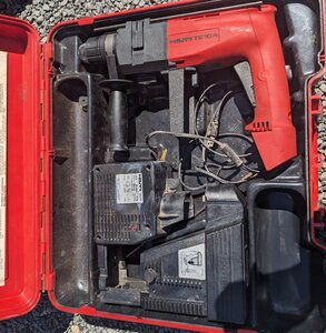 ヒルティHILTI　充電式ハンマードリルTE10A　ジャンク品　部品どり　