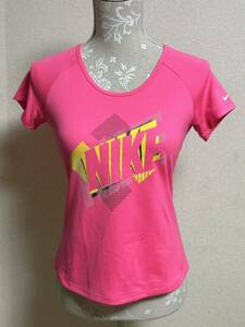 レディース【 NIKE★ナイキ】半袖Tシャツ・DRY-FIT・伸縮性あり・Mサイズ（小さめ）