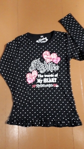 ★★　サイズ150　♪　水玉模様の黒の長袖Tシャツ　　★