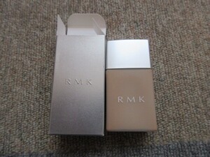 RMK リクイドファンデーション104