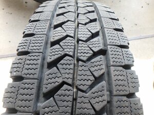 L938 送料無料【205/70R17.5 115/113】ブリヂストン W979 スタッドレス 1本のみ 2022年製 約6.5-7分山