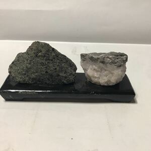鑑賞石 石の置物　天然石 自然石 詳細不明