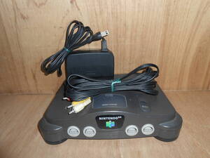 2.- Nintendo 64 NUS-001 本体 + ACアダプター + AVケーブル セット