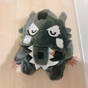 新品●￥１５９９～恐竜怪獣　狼ハスキー犬 130　サイズ可愛い パジャマ 着ぐるみ フェギア　コスプレ　着れば人気者　子供おお喜び