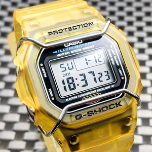 G-SHOCK DW-5600E (ハーフスケルトンイエロー) 電池新品 + ショックバンパー・メタル遊環 - 送料 230円~