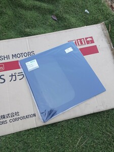 三菱 eＫスペース リアクォーターガラス　左　H29　B11A　6121A841　新品