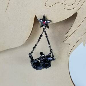 ピアス♪アシンメトリー【送料無料・匿名配送】新品◇ANNA SUI アナスイ◇ベンガルキャット ブラック 黒 アクセサリー 黒猫 ネコ キャット