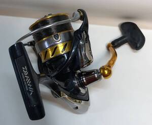 ◇DAIWA　ダイワ　スピニングリール　REVROS 2500　レブロス