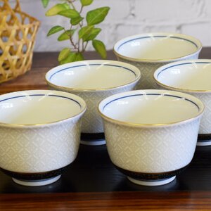 【即決】送料無料！九谷焼 湯のみ 5客セット 白七宝　陶器 和食器 伝統工芸 湯呑み茶碗 和柄 茶器 美品 新品 未使用