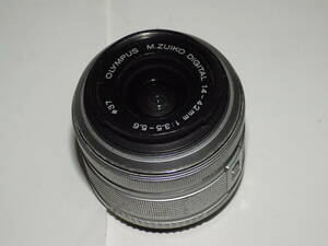 ■中古 オリンパス　純正　M.ZUIKO DIGITAL 14-42mm 1:3.5-5.6銀■マイクロフォーサーズ用レンズ■訳あり　ジャンク■