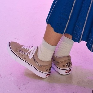 VANS/バンズ/OLD SKOOL PUPPY.F/オールドスクール パピーF/GIRLS COLLECTION/ガールズコレクション/フラワー刺繍/千鳥格子ラインデザイン