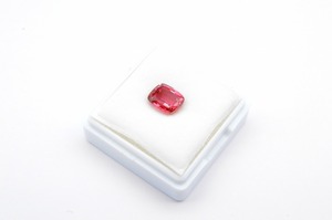 天然ピンクトルマリン　ルース　2.038ct　CGLソーティング付き　ジュエリー　製品制作　 CE-099S