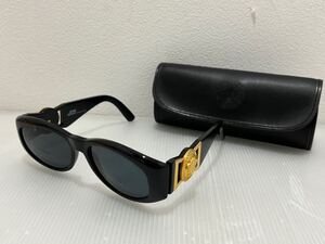 Dハ(1126w8) GIANNI VERSACE ジャンニヴェルサーチ MOD424 ヴェルサーチ メデューサ サングラス イタリア製 ブラック色 