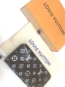 LOUIS VUITTON ルイ・ヴィトン　ジッピーウォレット　パイソン　限定　美品　N96955 【送料無料】