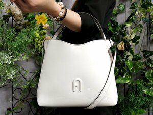 ●未使用 保管品●FURLA フルラ●PRIMULA●アーチロゴ●キャンバス カーフ レザー●2way ホーボー バッグ●白 ベージュ●かばん●Js49154