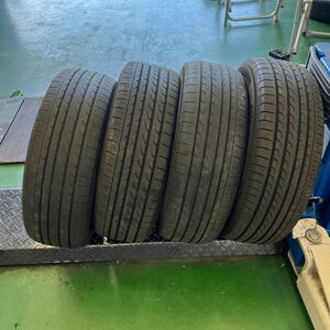 ヨコハマ 195/65R15 4本セット　ブルーアースRV02 バリ山 ヴォクシー　ノア　ステップワゴン　セレナ