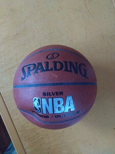 バスケットボール　スポルディング　NBA　サイズ７　シルバー 　 SPALDING