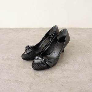 【美品】ダイアナ DIANA *リボンヒールパンプス 21.5*ダークグレー黒皮革レザーシューズ靴(sh88-2406-103)【81G42】