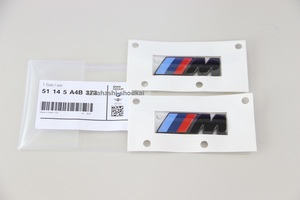 #☆BMW純正品 サイドフェンダーエンブレム 2個（艶有り黒）グロスブラック 5.5cmｘ1.8cm 4シリーズ G22 G23 G26 G82 F32 F33 F36・Z3 E36