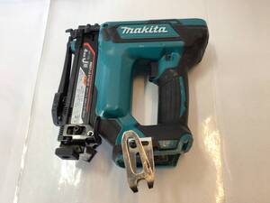 1円スタート　中古品　マキタ　充電式タッカ　ST421D　18V　makita　R89