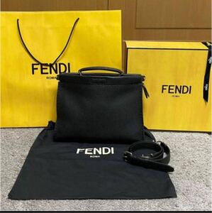 FENDI ピーカブー PEEKABOO バック