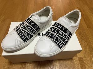 GIVENCHY アーバンストリートベルトロゴレザーローカットスニーカー