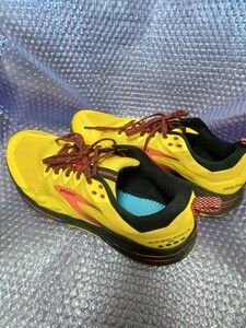 BROOKS　カスケディア16 　　30センチ　used