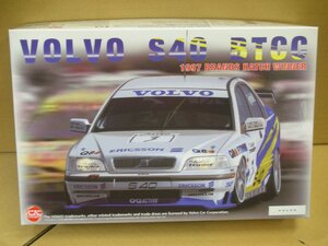 プラッツ/NuNu 1/24 レーシングシリーズ ボルボ S40 1997 BTCC ブランズハッチ ウィナー プラモデル PN24034 成型色