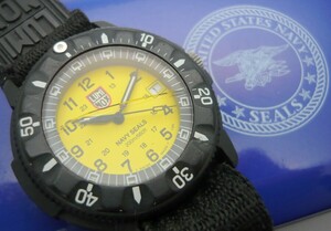 1000円スタート 腕時計 LUMINOX ルミノックス NAVY SEALS ネイビーシールズ 3Hmbm クォーツ QZ 200m/660fit デイト 付属品有 AMI D10053