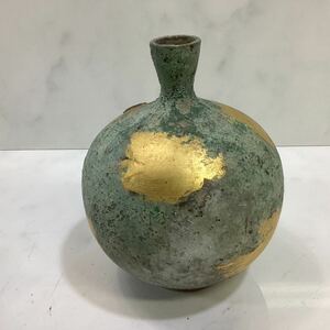 一輪挿し　モダンオシャレ　花瓶　青銅花器？　金箔調　和風　壺（Ｉ-169