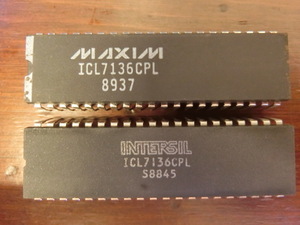 ★★★　Intersil ICL7136CPL　3・1/2桁LCD表示DVM用CMOSLSI（ADコンバータ）