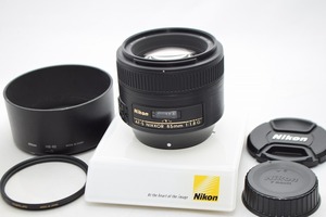 美品★Nikon ニコン AF-S NIKKOR 85mm F1.8G ★レンズフード付・おまけ付