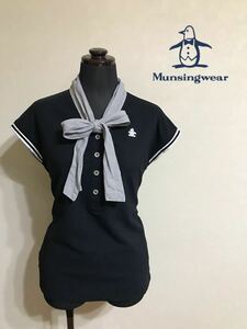 【美品】 Munsingwear golf マンシングウェア ゴルフ ウェア レディース リボン襟 ドライ ノースリーブ シャツ サイズM 黒 デサント SL1571