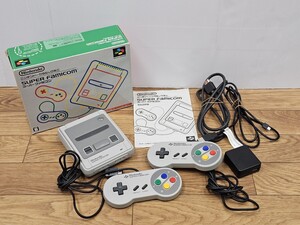 【KP55.1218A】☆中古保管品☆ニンテンドークラシック スーパーファミコン　動作・プレイ確認済 任天堂 箱あり　説明書あり